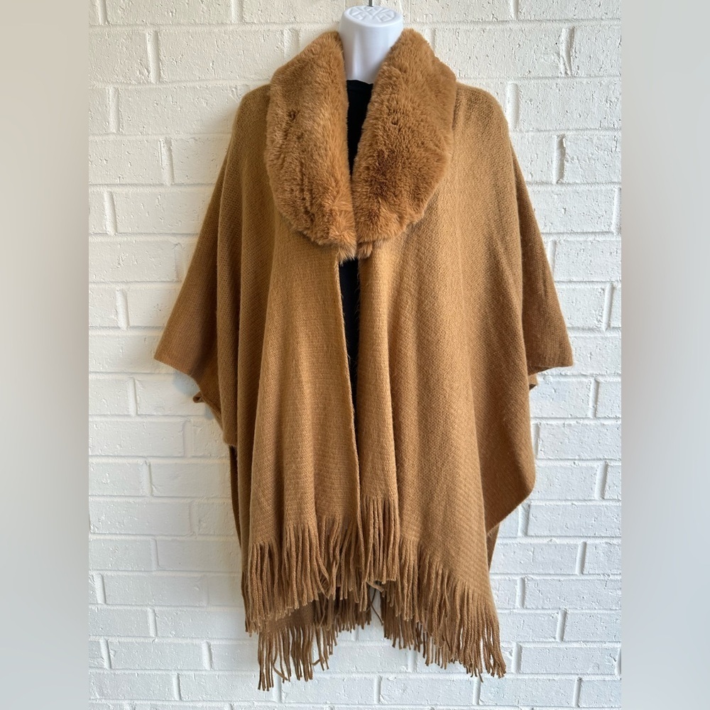 Vince Camuto Faux Fur Collar Camel color Cape/Poncho, 5” Fringe on Lower Hem